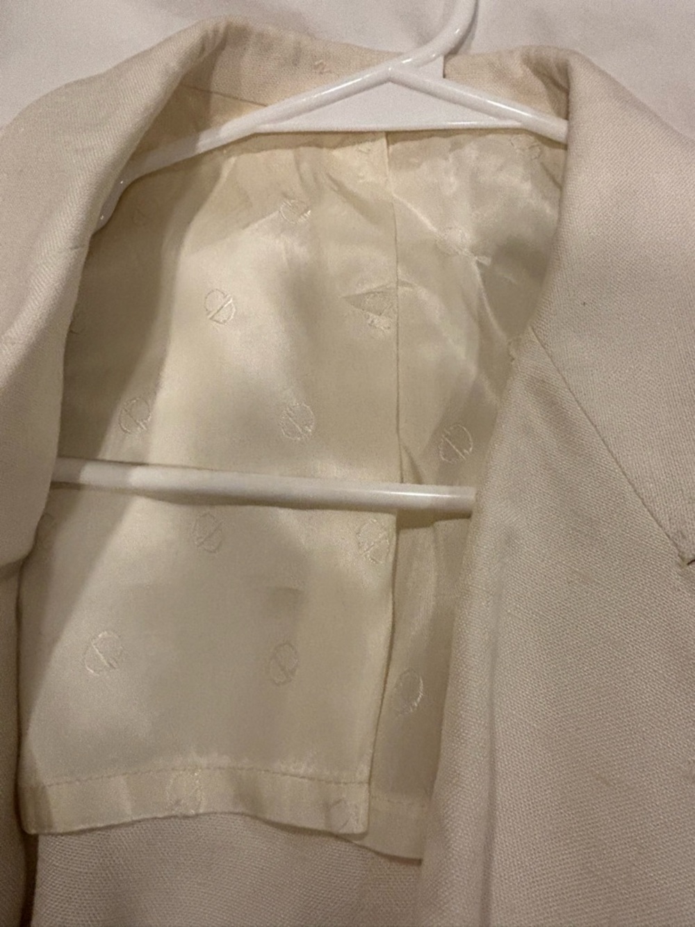 Dior Double-Breasted Cream Blazer - Picture 2 of 6